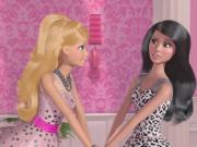 Barbie Kırmızı Halıda Yapbozu Oyna
