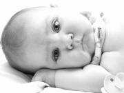 Siyah Beyaz Bebek Resmi Yapbozu